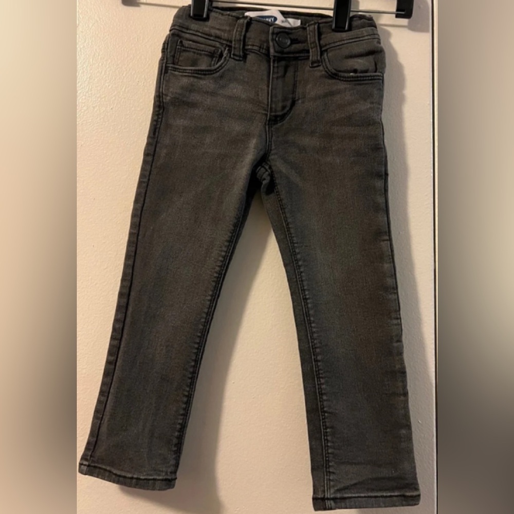 OLD NAVY KIDS JEANS (Size 3T)